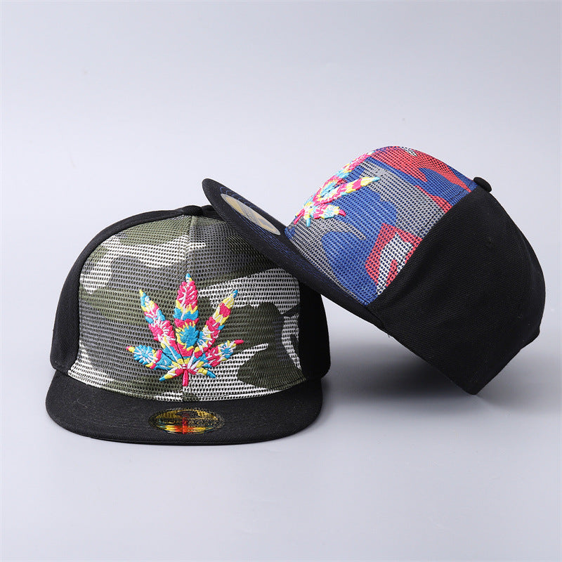 Embroidered Maple Leaf Hip Hop Outdoor Leisure Breathable Camouflage Flat Brim Baseball Caps